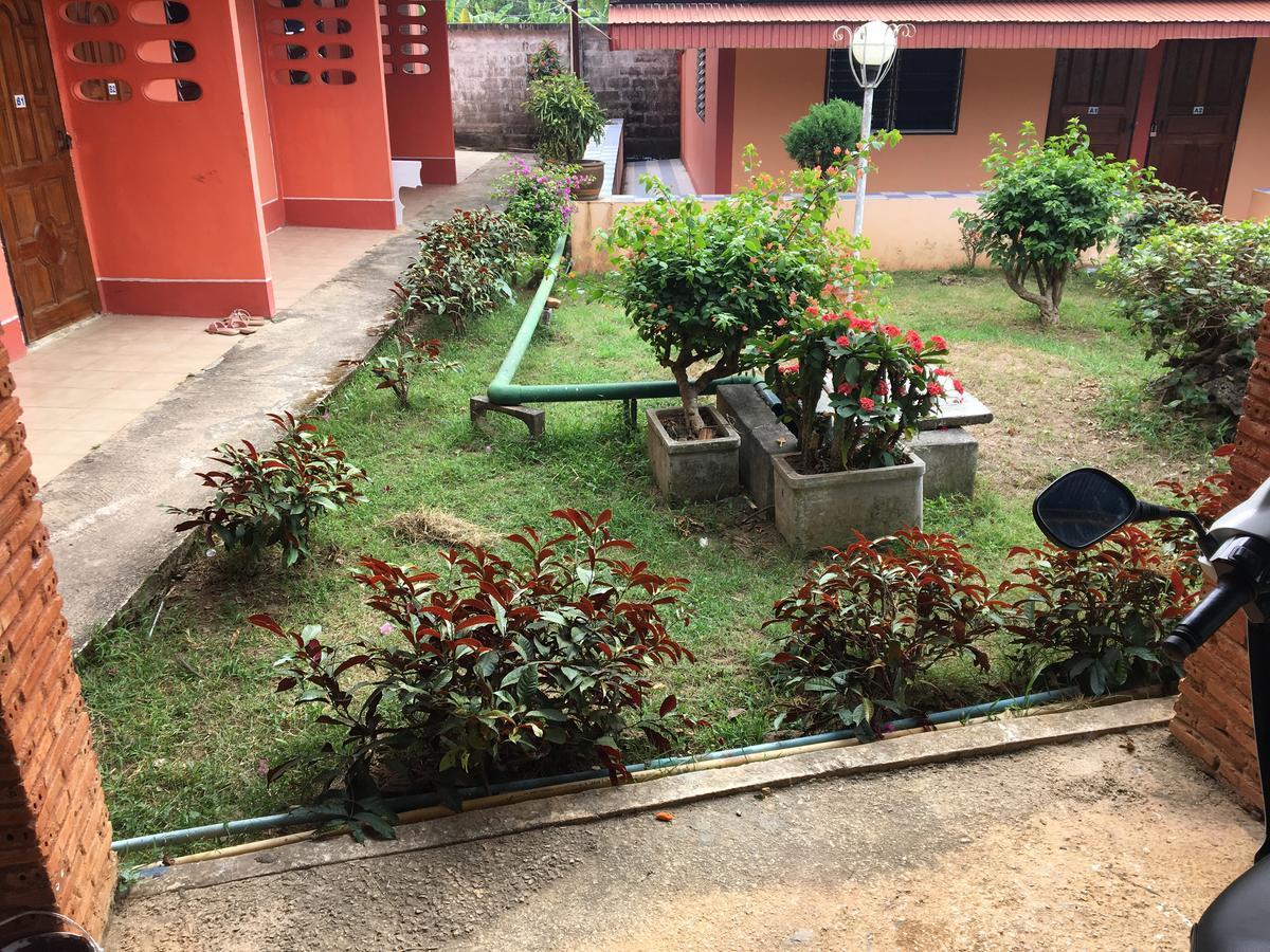 Sunshine Guesthouse Mae Sot Exteriör bild