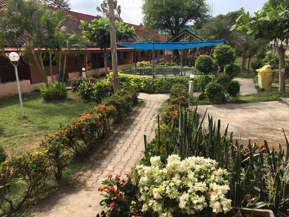 Sunshine Guesthouse Mae Sot Exteriör bild