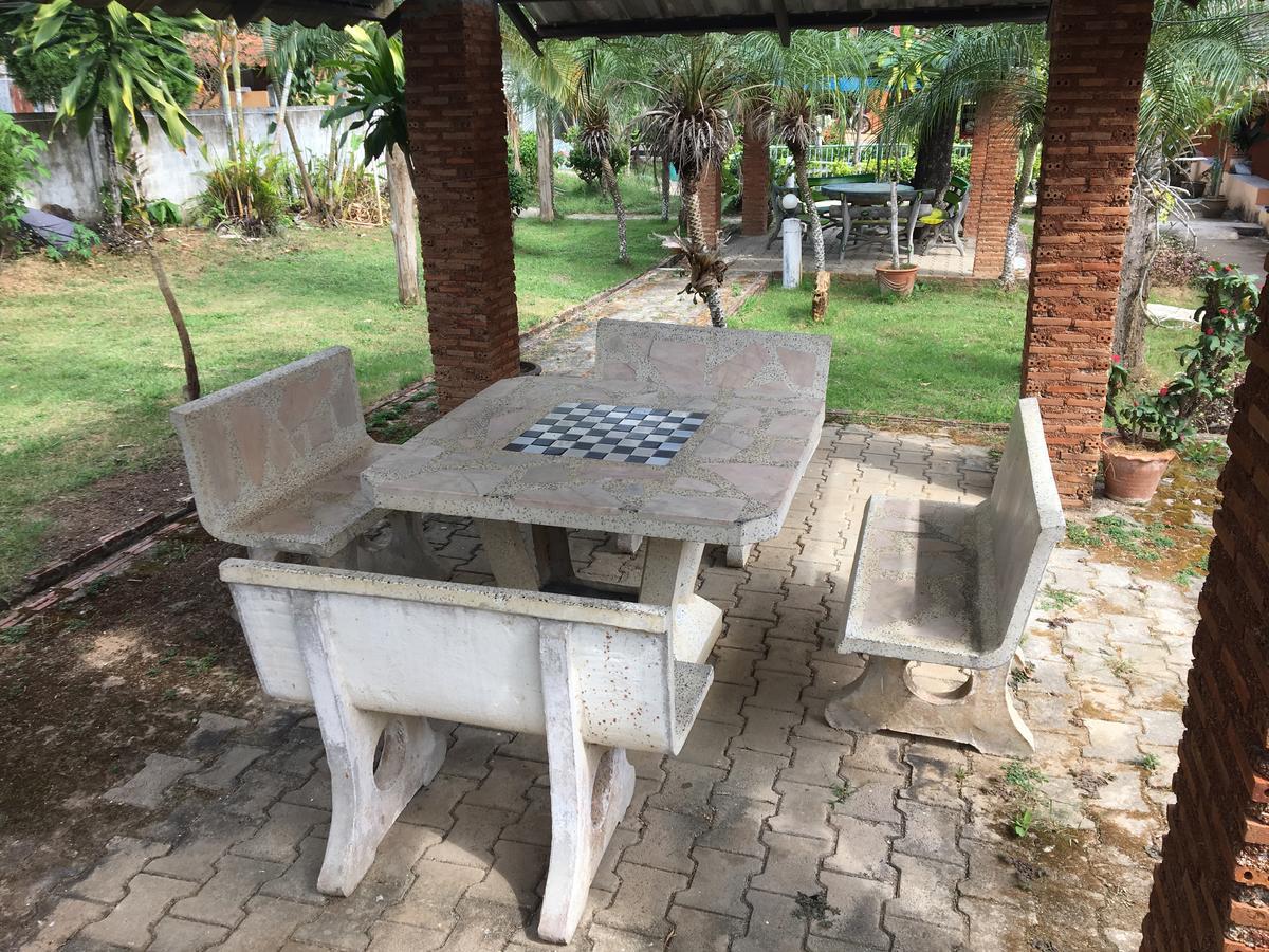 Sunshine Guesthouse Mae Sot Exteriör bild